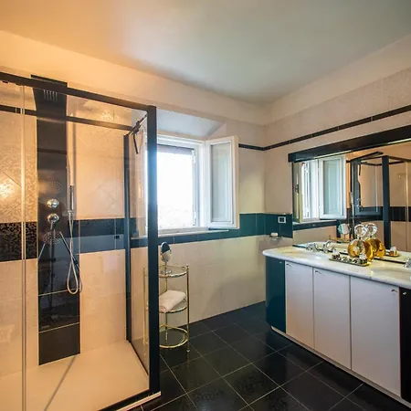 Apartment Elvira 1931