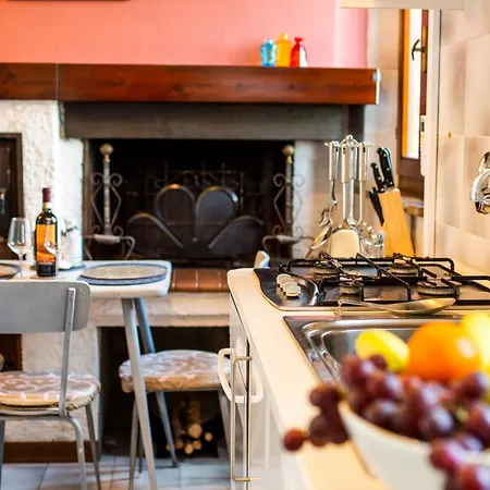 Elvira 1931 Apartment