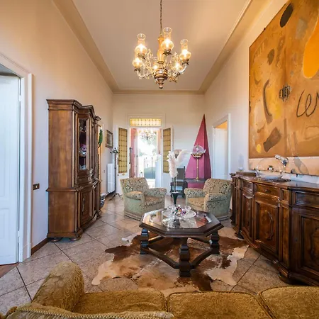 Elvira 1931 Apartment