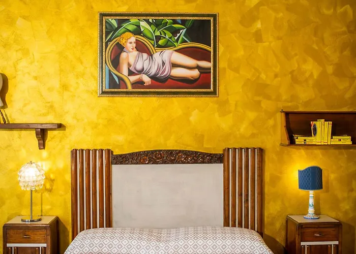 Elvira 1931 Apartment *