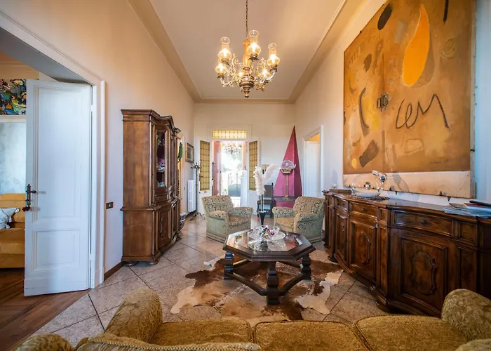 Elvira 1931 Apartmán